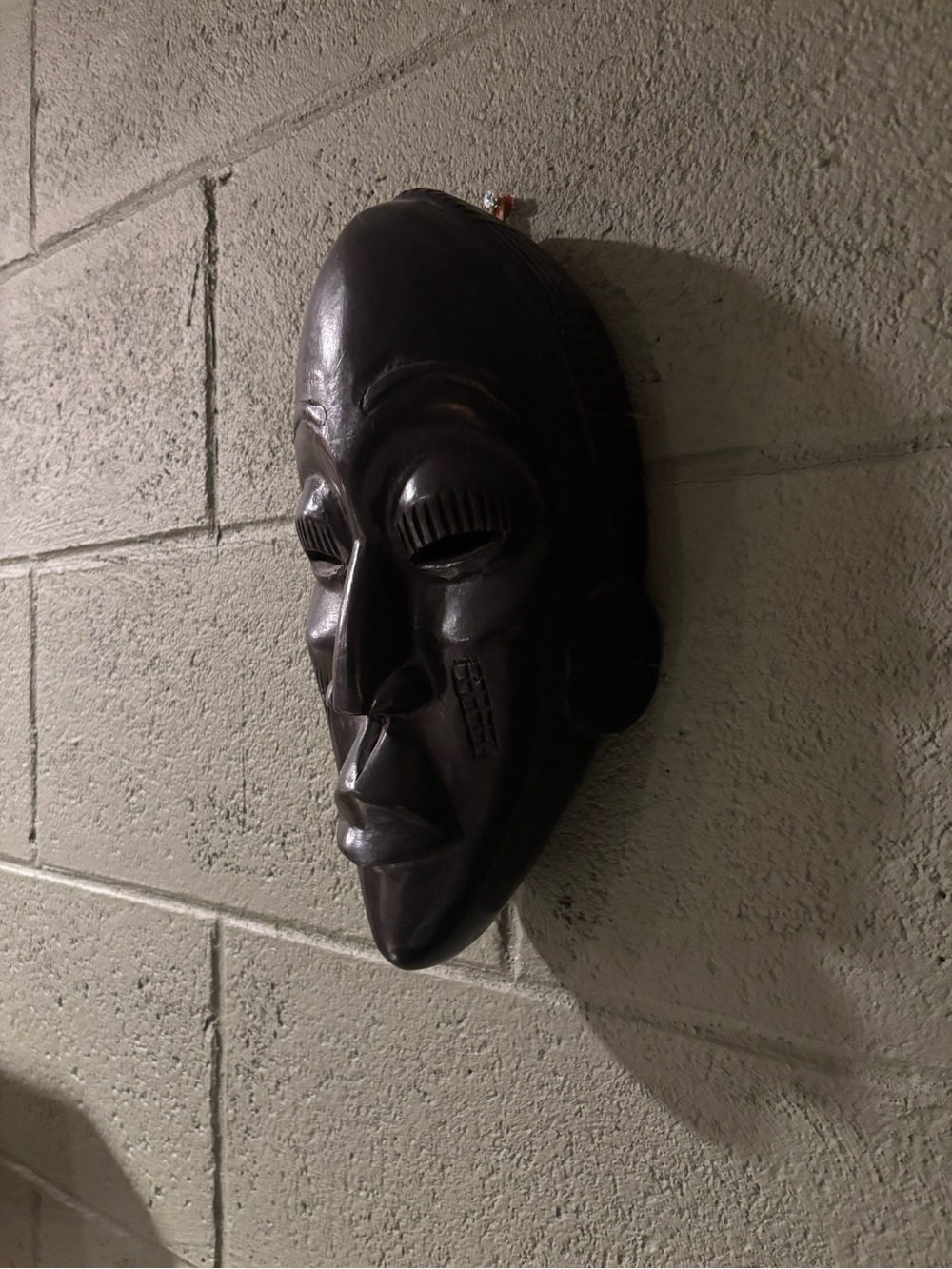 Authentic Handcrafted Hand Carved Wooden Mask from Ghana 🇬🇭 - Picture 7 of 7